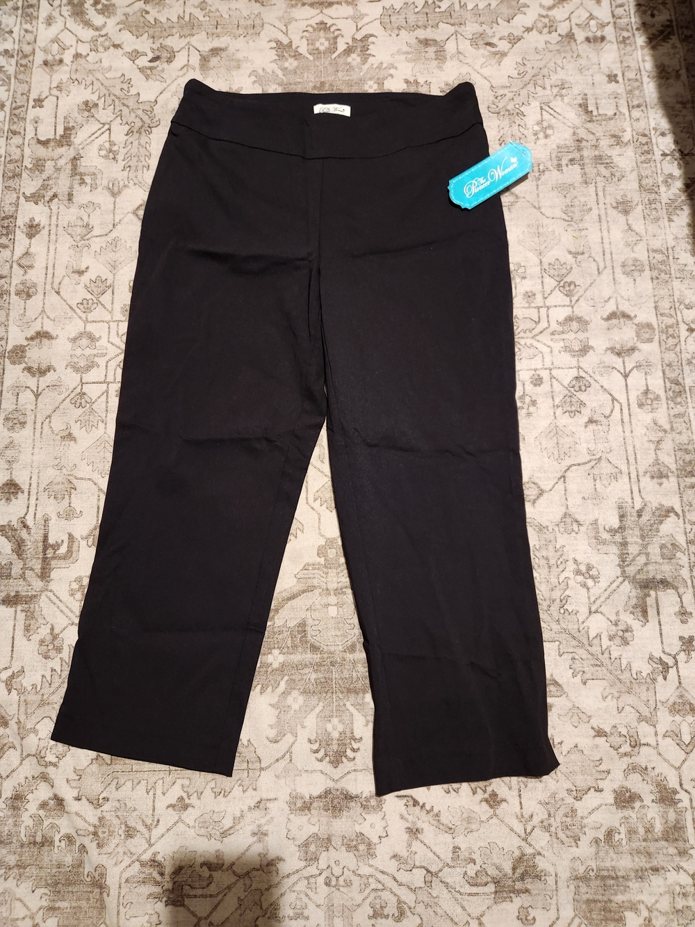 The Pioneer Woman Black Pull-On Crop Pants